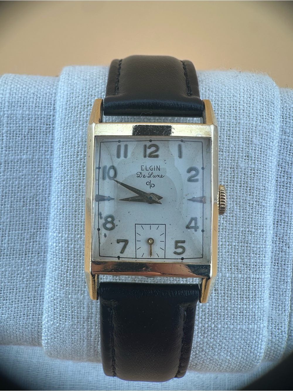 Elgin De Luxe Men's Gold-Tone Rectangular Watch with Black Leather Strap